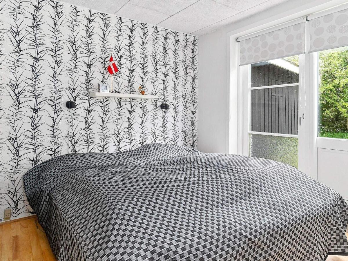 8 Person Holiday Home In Skals Extérieur photo